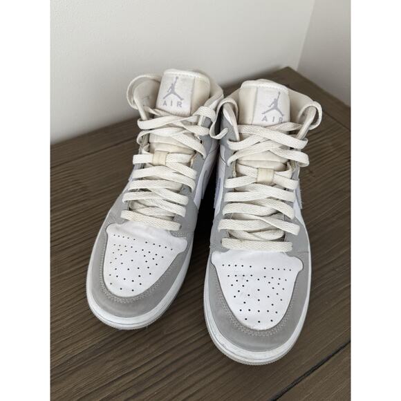 Jordan 1 Mid Wolf Grey Aluminum White/Multicolor (BQ6472-105) Women’s Sz 8 - Picture 2 of 8